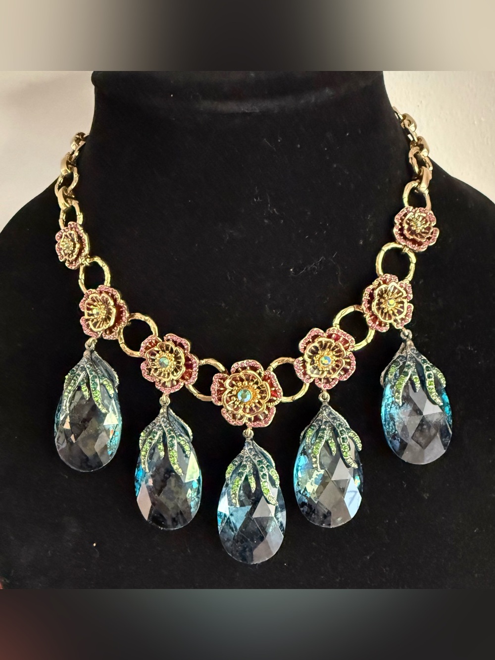 Betsey Johnson Enchanted Garden Chunky Teardrop Necklace NWT